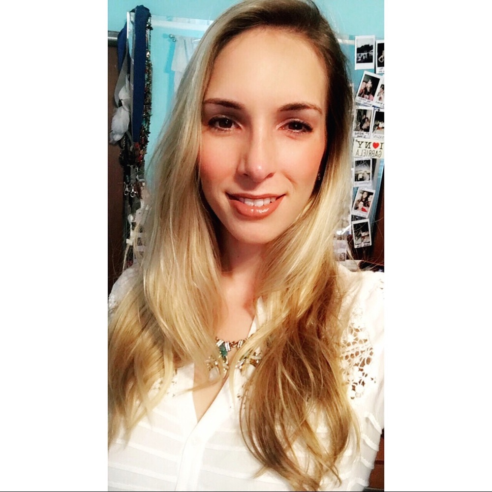 Meet your Posher, Gabriela